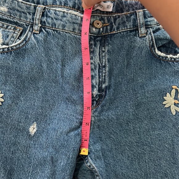 Mango‎ Poppy Floral Embroidered  Relaxed Fit Mid Rise Denim. Size 10 - Picture 7 of 9